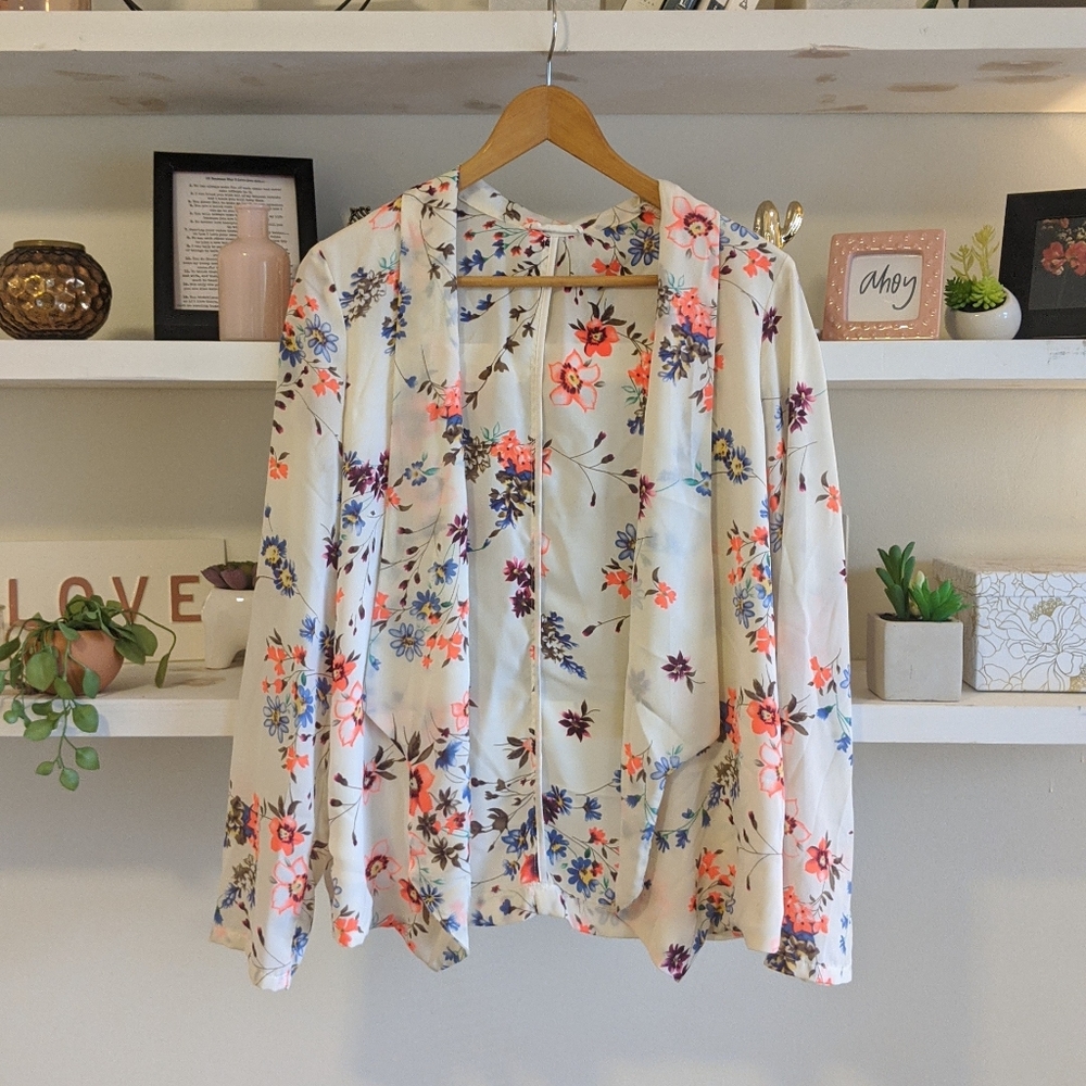 LUSH Floral Blazer